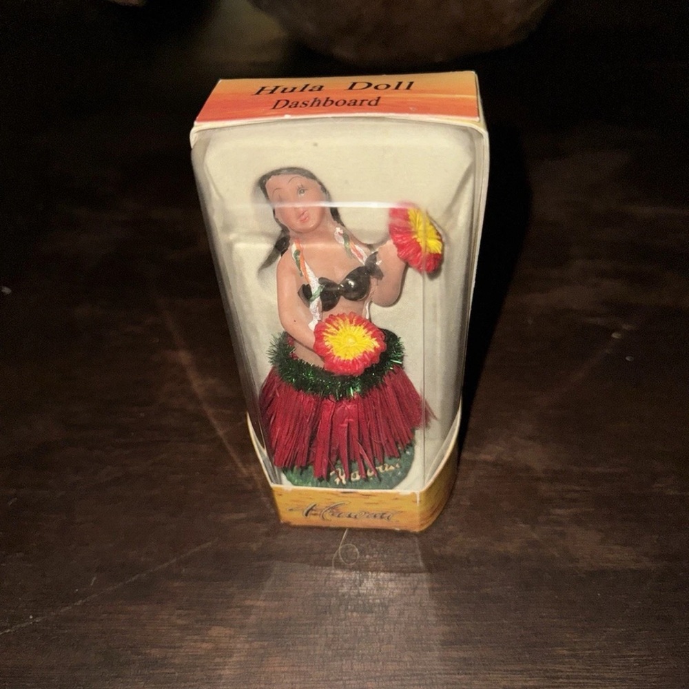 Hula Doll Dashboard Accessory